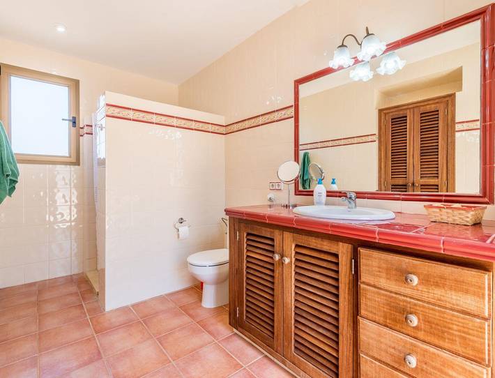 Chalet para 6 personas, con terraza además de piscina y jardín, Se admiten mascotas en Mallorca - 4