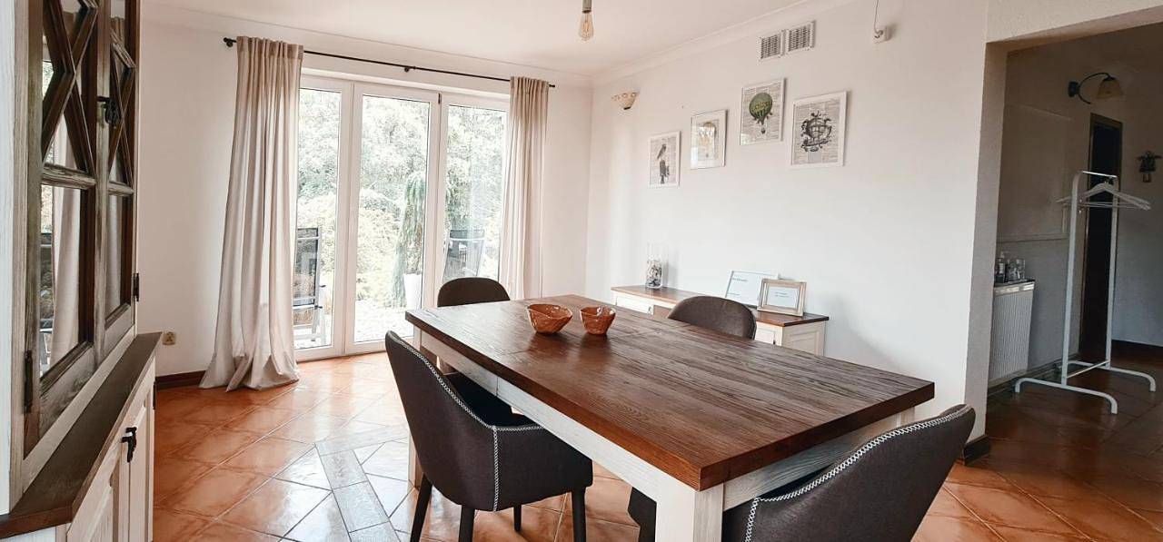 Ganze Ferienwohnung, Comfort Triple Room in Sassin, powiat wejherowski