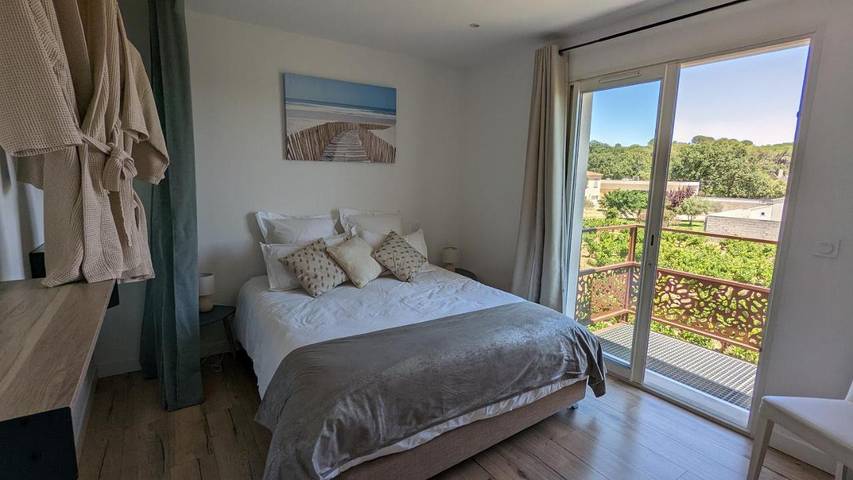 Bed & breakfast voor 2 personen, with Balkon and Whirlpool as well as Terras and Tuin in Tavel