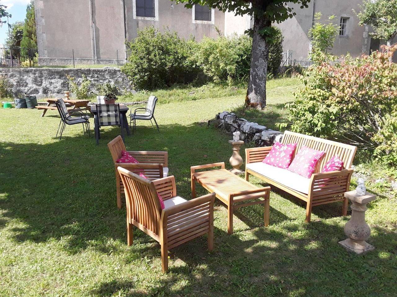 Le Bellevue in Giron (Ain), Nantua