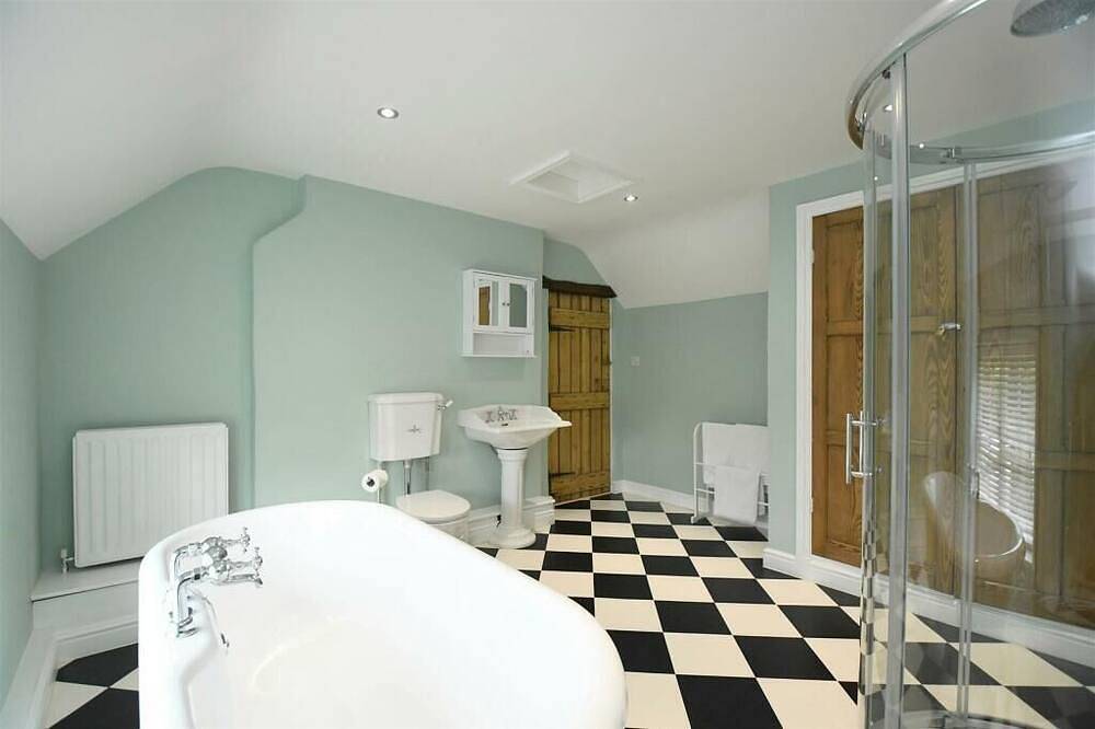 Beautiful Cottage in Kings Bromley in Staffordshire