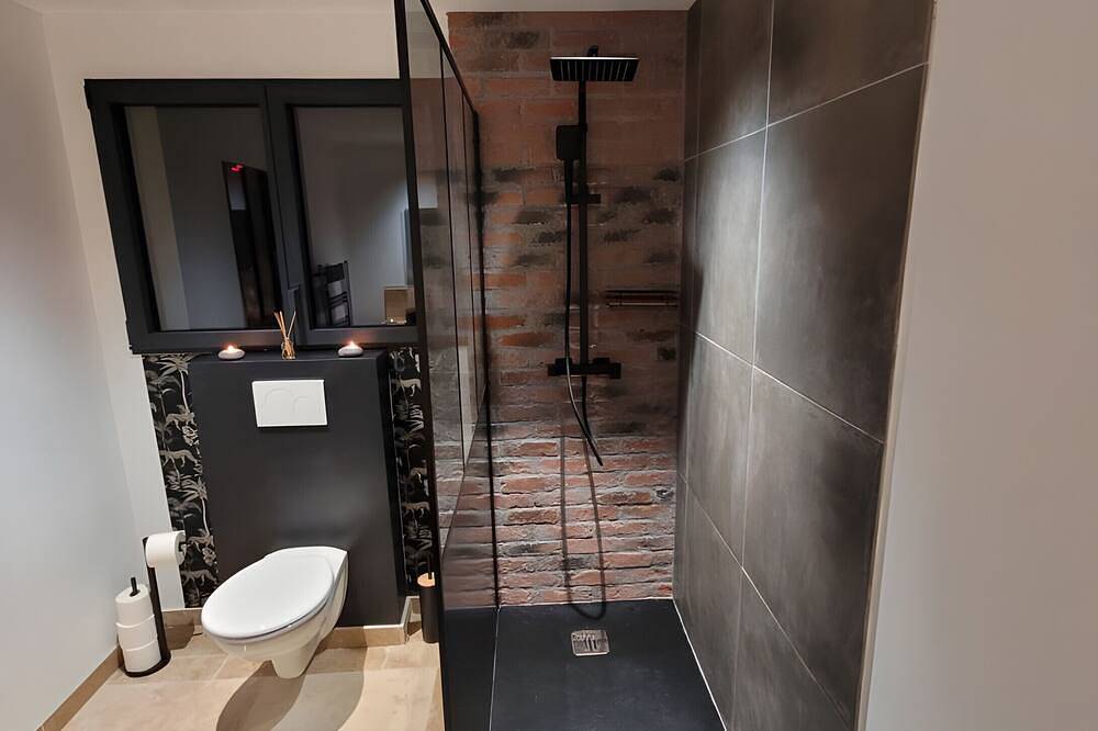 Apartamento entero, Suite romántica: el placer de los sentidos in Saint-Antonin-Noble-Val, Tarn y Garona