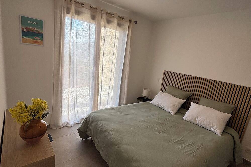 Appartement entier, Appartement rez de jardin entre mer et montagne in Arbellara, Arrondissement de Sartène