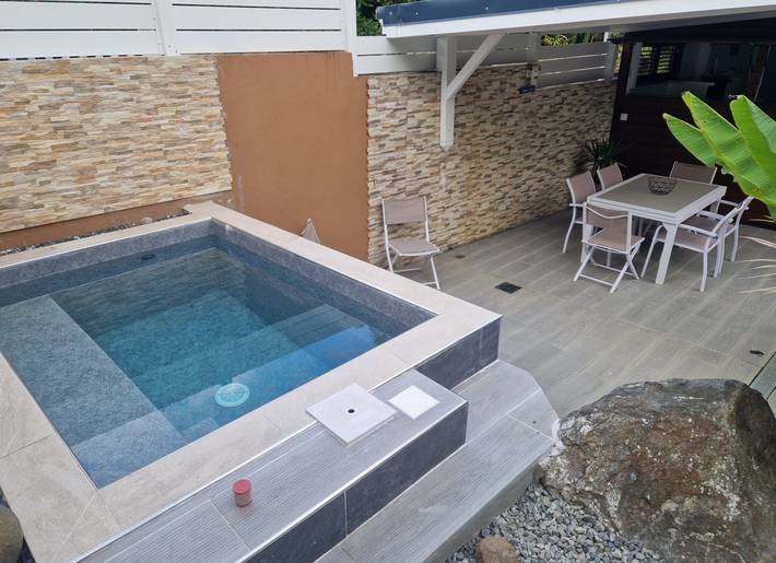Gîte pour 4 personnes, avec terrasse ainsi que piscine et jardin dans Basse-Terre (homonymie) - 3