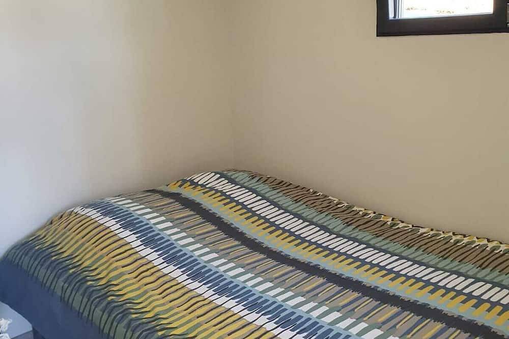 New chalet with direct view of Lac de Charmes in Changey, Haute-Marne