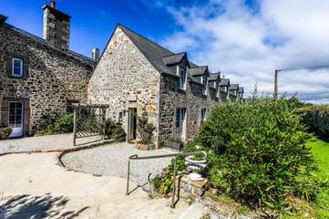 Location de vacances pour 4 personnes, avec jardin à Flamanville