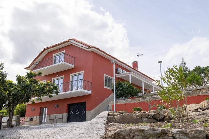 Casa rural para 4 pessoas, com jardim e vista em Seia