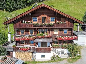 Landhaus für 4 Personen, mit Garten im Zillertal