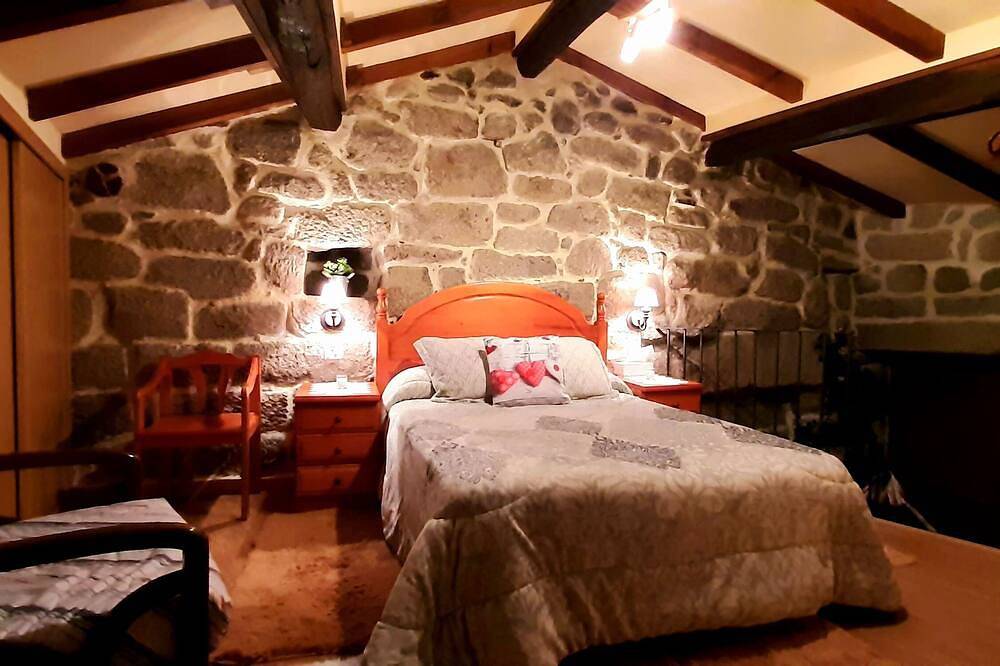 Comfortable Rural House in Nogueira de Ramuín, Ribeira Sacra