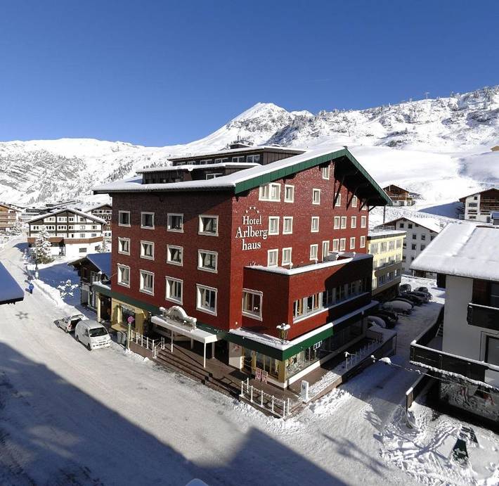 Hotel für 2 Personen, mit Terrasse und Sauna sowie Ausblick, mit Haustier in Lech am Arlberg - 3