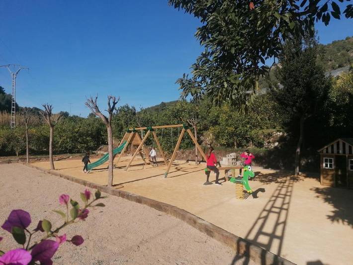 Casa rural para 6 personas, con vistas además de piscina y jardín, Familias con niños en Comunidad Valenciana - 3