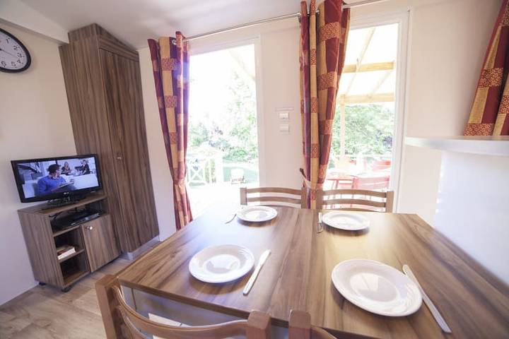 Caravane pour 6 personnes, avec balcon/terrasse et terrasse à Belvès - 3