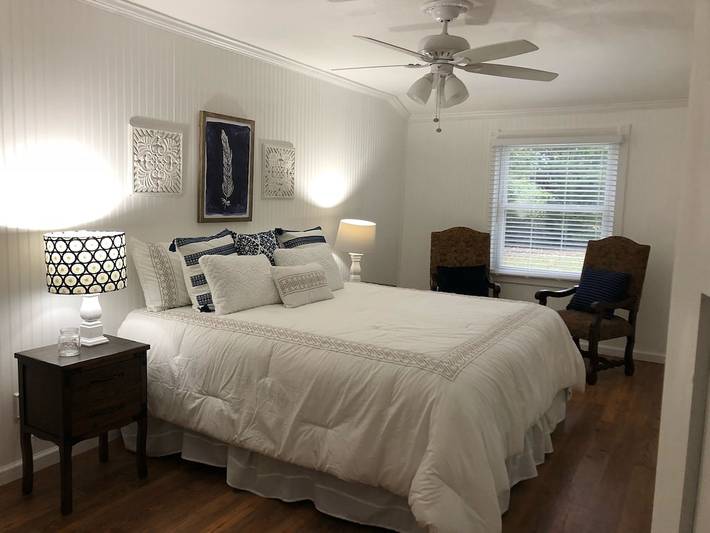 Cabin for 6 people, with terrace and yard in Kansas