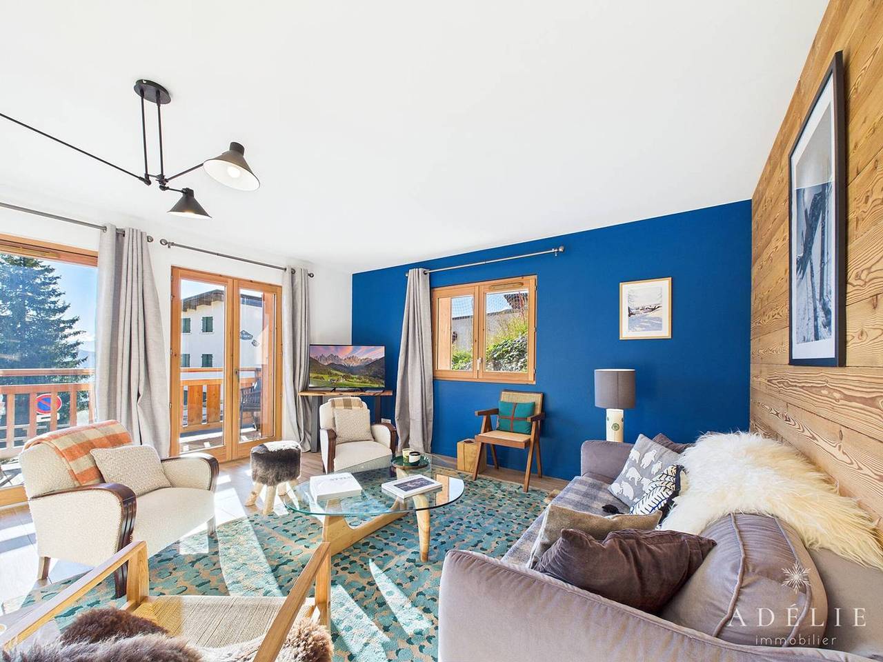 Entire apartment, 5-room apartment for 8-10 people, parking, near slopes and shops in La Rosière, Montvalezan