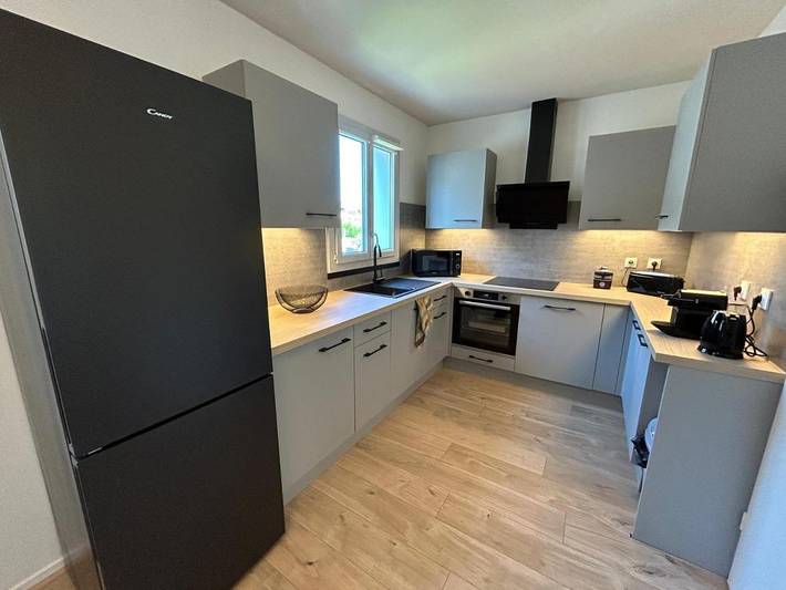 Location de vacances pour 10 personnes, avec jardin à Buxy - 2