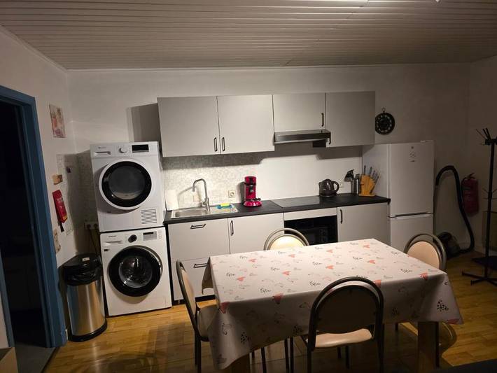 Gîte pour 4 personnes, avec balcon et vue dans Membre - 4