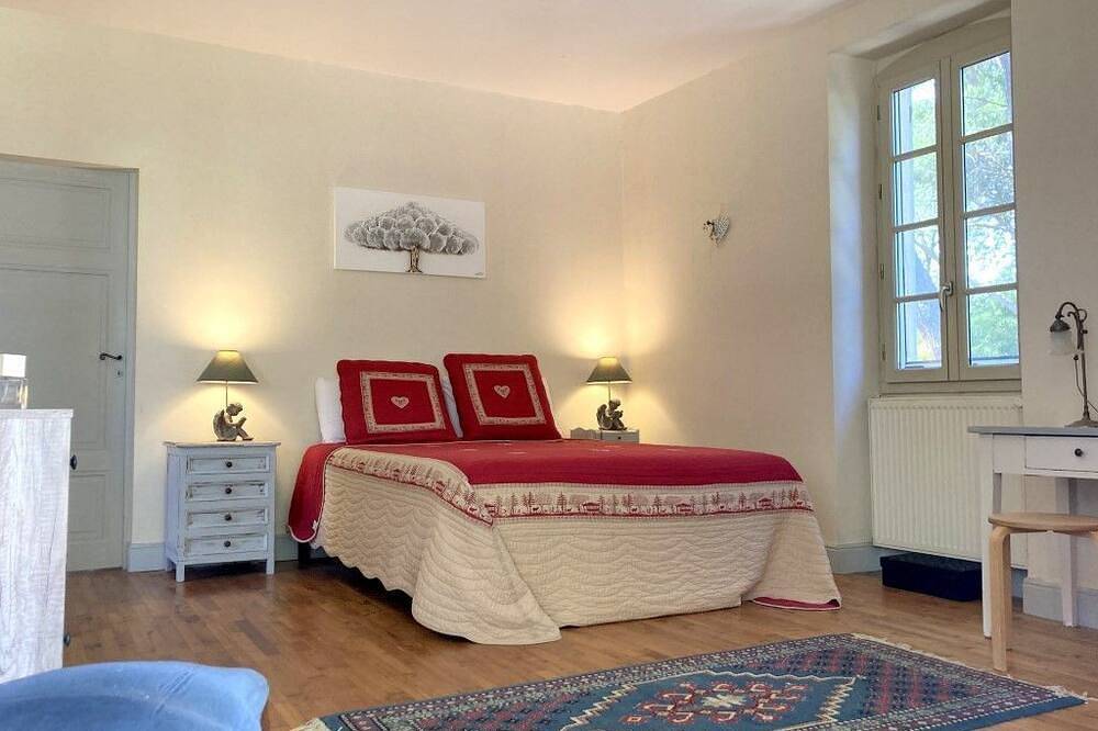 \"La Maison\"  Gîte de charme au Domaine de La Buissière (Duravel – Vallée du Lot) in Duravel, Quercy