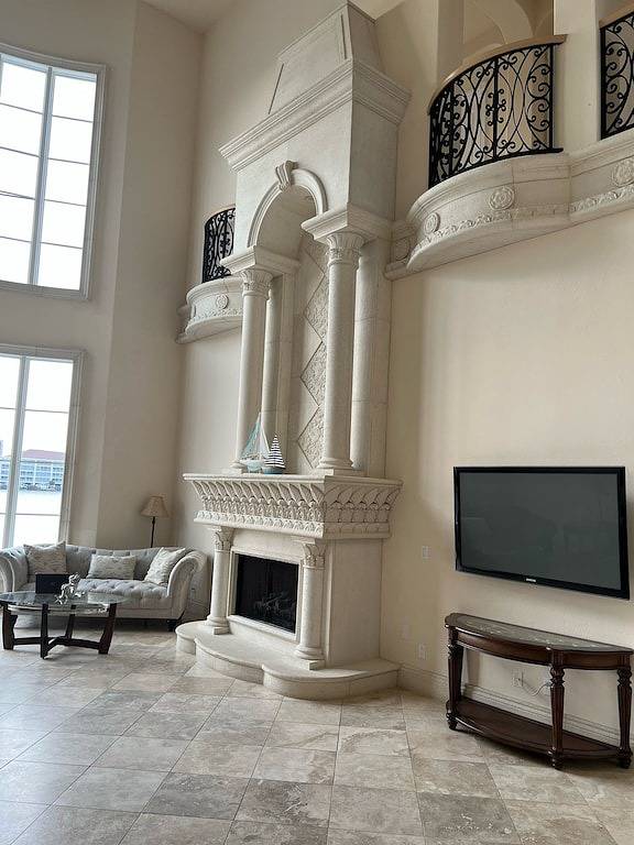 Vacation rental for 12 people, with balcony and hot tub as well as yard in North Naples