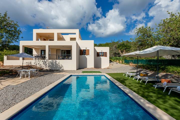Ferienhaus für 6 Personen, mit Terrasse und Garten in Platja es Figueral - 2