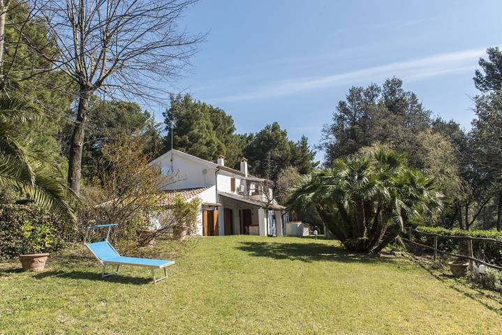 Vakantiewoning voor 10 personen, met tuin en zwembad in Ancona