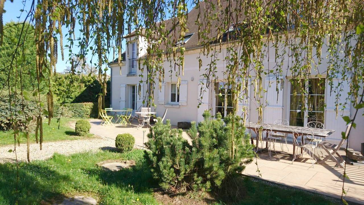 Double Room with Garden View in Montépilloy, Oise