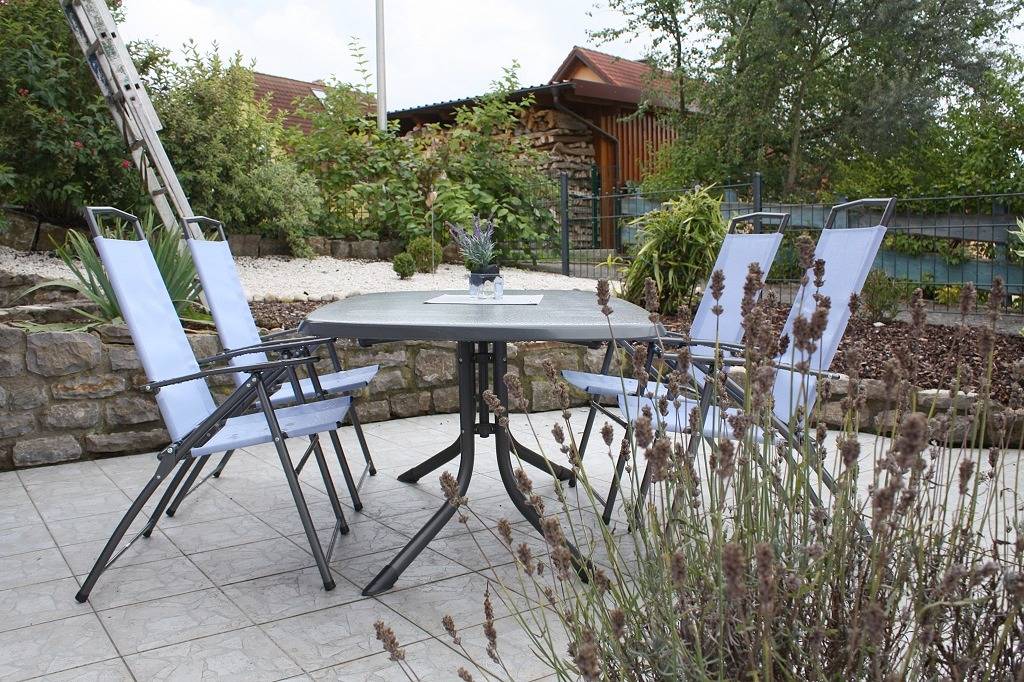 Ganze Wohnung, Ferienwohnung Wilpert - Ferienwohnung 70qm - mit Terrasse und Wlan in Maindreieck