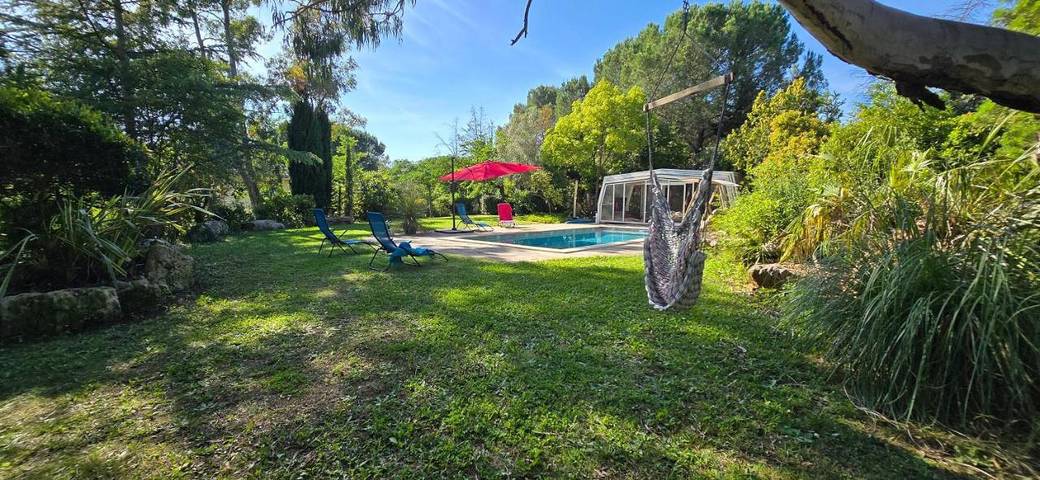 Maison d’hôte pour 2 personnes, avec Terrasse et Jardin ainsi que Piscine et Sauna