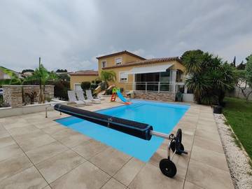 Cottage pour 2 personnes, avec piscine et jardin à Poussan