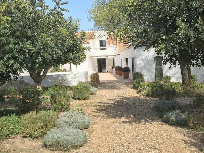 Apartamento para 10 personas, con piscina además de jardín y vistas en Serpa