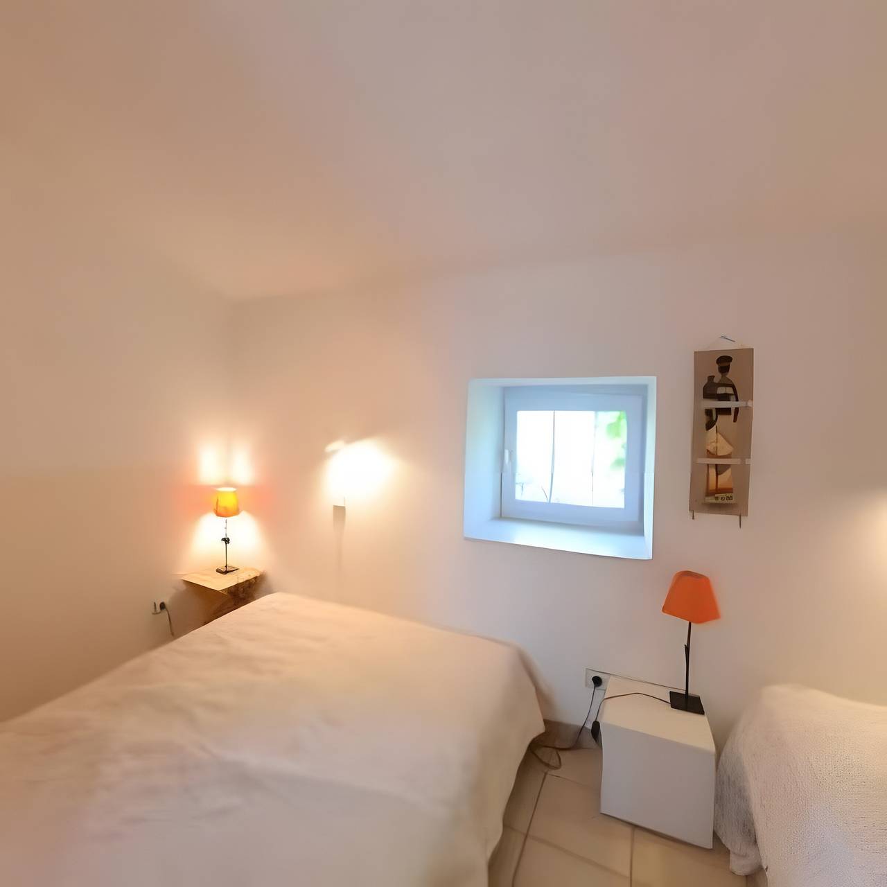 Apartamento entero, Gîte Robert Delaunay con Wi-Fi en Vallon-Pont-d'Arc in Vallon-Pont-d'Arc, Gorges de l’Ardèche