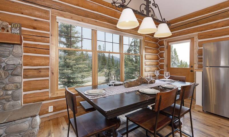 Vacation rental for 11 people, with terrace and hot tub in Big Sky