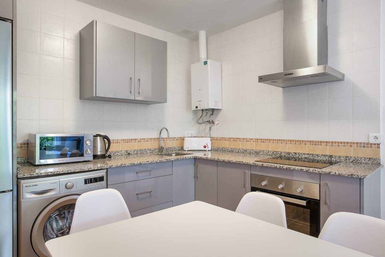 Appartement entier, Appartement « Casa Riguelas » avec vue sur la montagne, piscine et jardin partagés in Montejaque, Province de Málaga