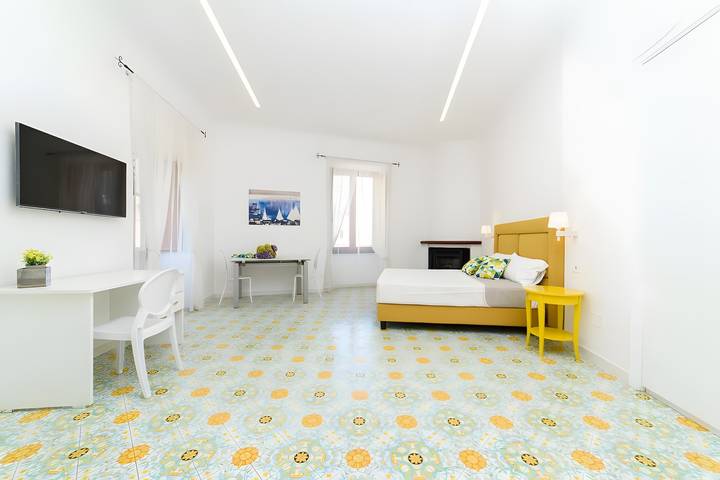 Chambre « Positano Luxury » avec balcon, Wi-Fi et climatisation in Meta, Province de Naples