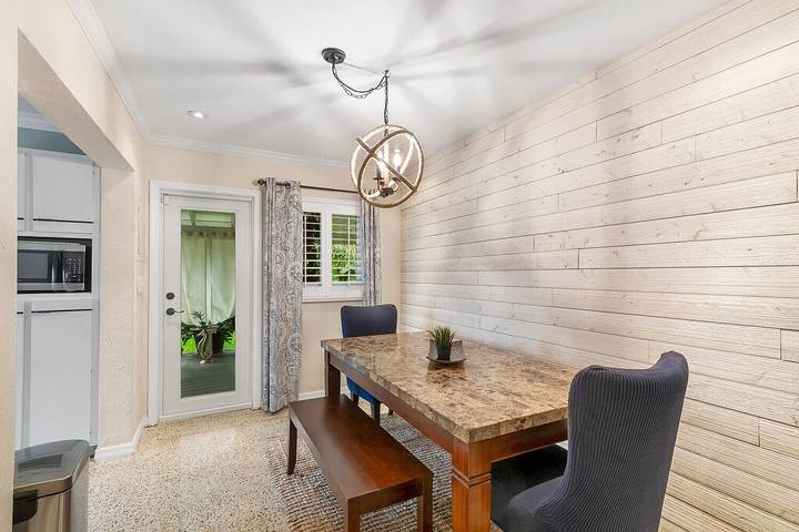Vacation rental for 4 people, with yard and terrace, with pets in Oakland Park