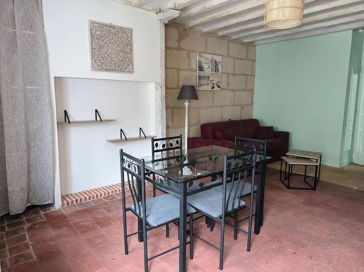 Location de vacances pour 4 personnes, avec vue ainsi que jardin et terrasse à Mosnes - 2