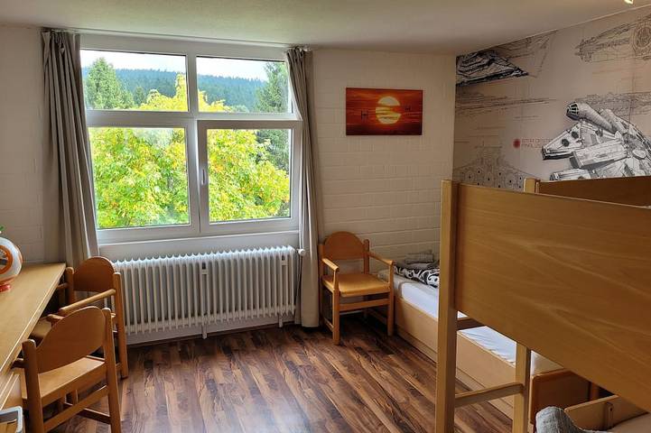 Appartement entier, Vacances en famille dans la forêt de montagne: piscine, sauna et de superbes vues in Sankt Englmar, Vorderer Bayerischer Wald