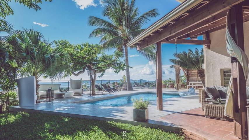 Hôtel pour 4 personnes, avec jardin ainsi que vue et piscine dans Mayotte