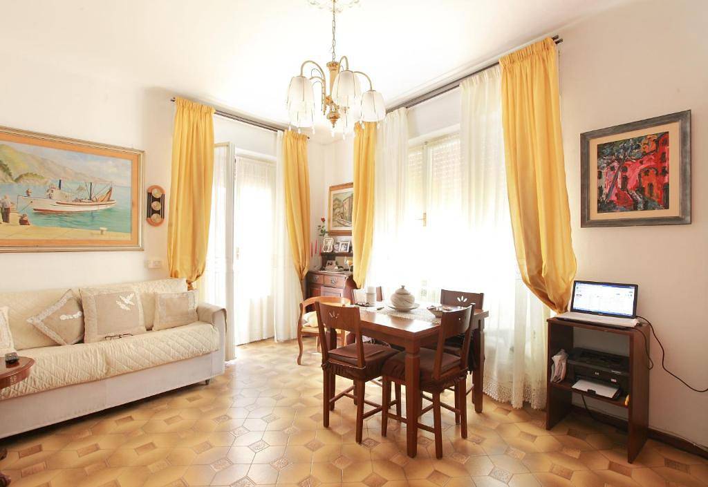 Entire apartment, Elyse Apartment central location near best beaches in Monterosso al Mare, Monterosso al Mare Municipality