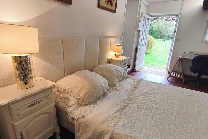 Location de vacances pour 3 personnes, avec jardin, animaux acceptés à Maigné - 4