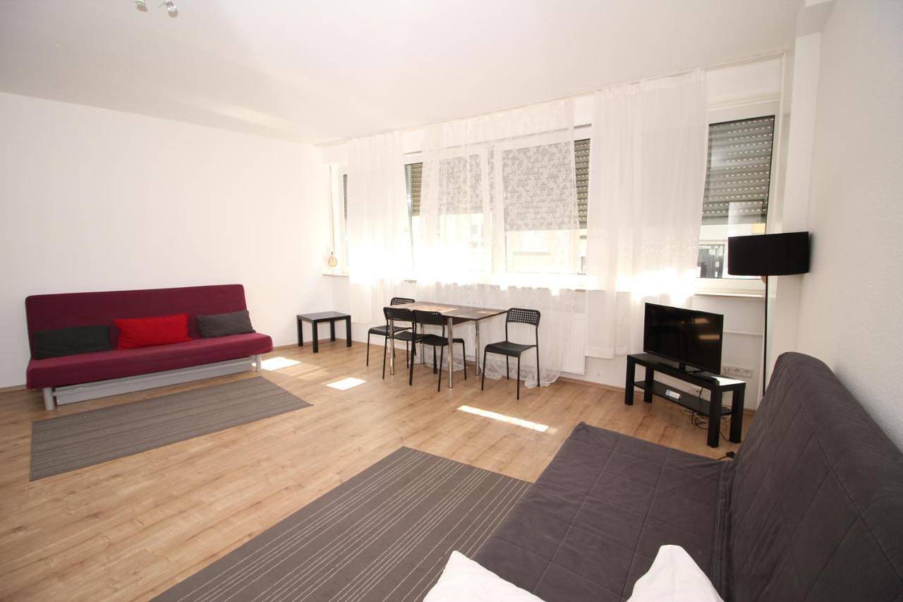 Cały apartament, Three-Bedroom Apartment in Frankfurt nad Menem, Hesja Południowa