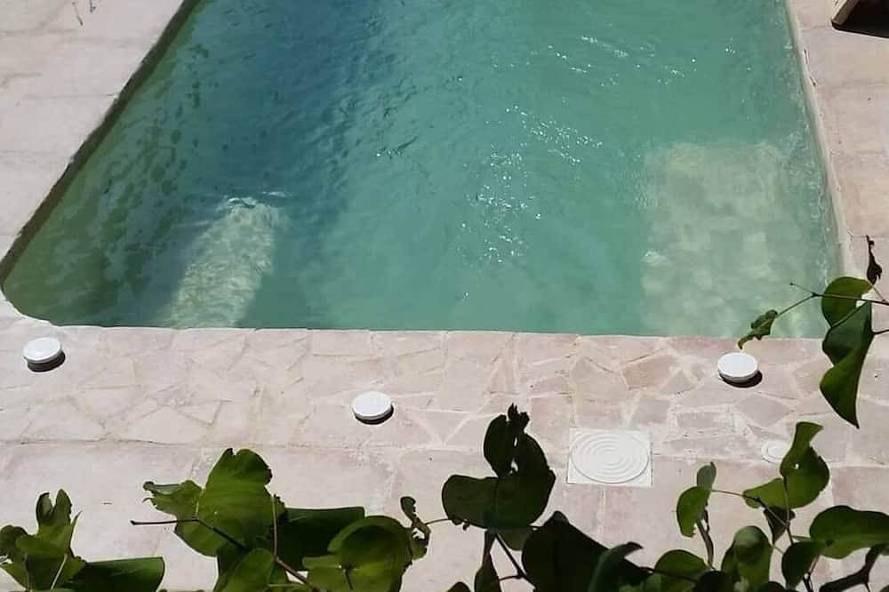 Piscina / Spa Balneo Jardín junto al mar Confort, encanto y tranquilidad in Sorède, Región Céret