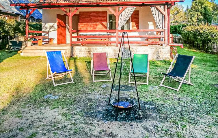 Ferienhaus für 8 Personen mit Terrasse in Seenplatte von Ilawa