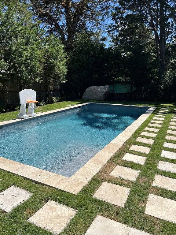 Paddle board? Beach Sunsets? Fine dining? Vineyards? This is the ideal getaway. in Noyack, Hamptons