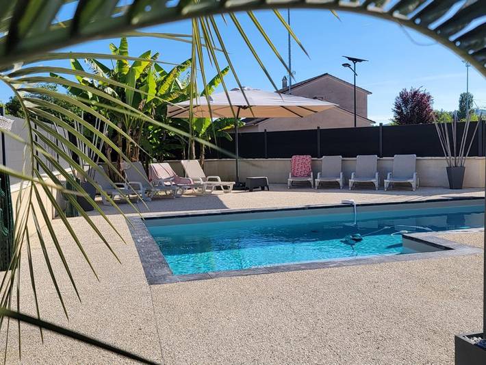 Villa pour 10 personnes, avec vue ainsi que piscine et jardin