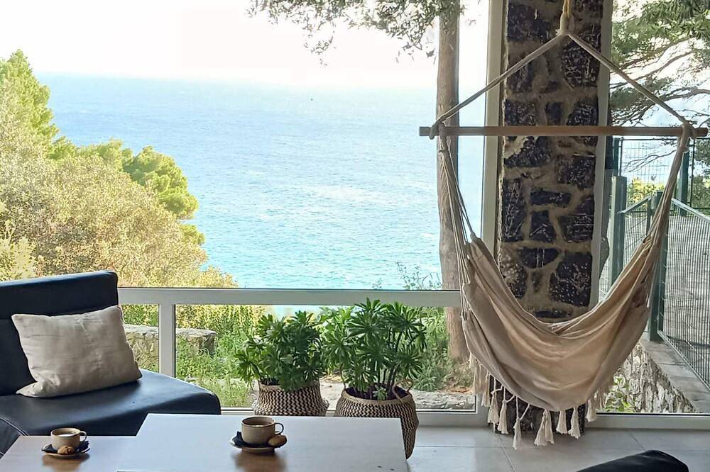 Simple stays and soulful experiences in charming Corfu in Glifada (Korfu), Korfu