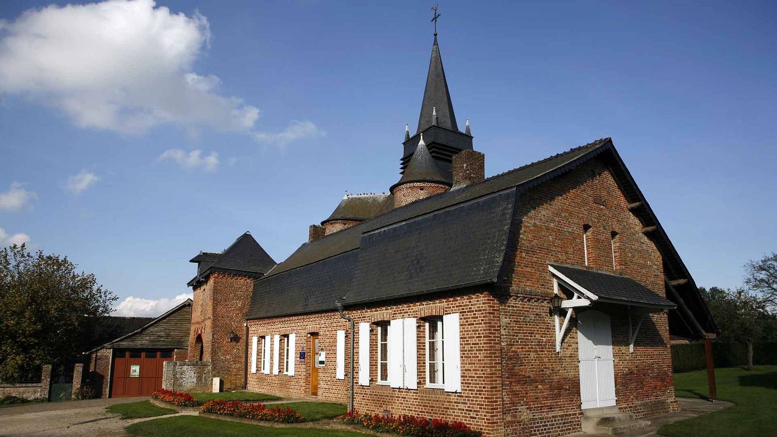 Demeures de Thierache - le Village Parfondeval in Parfondeval, Aisne
