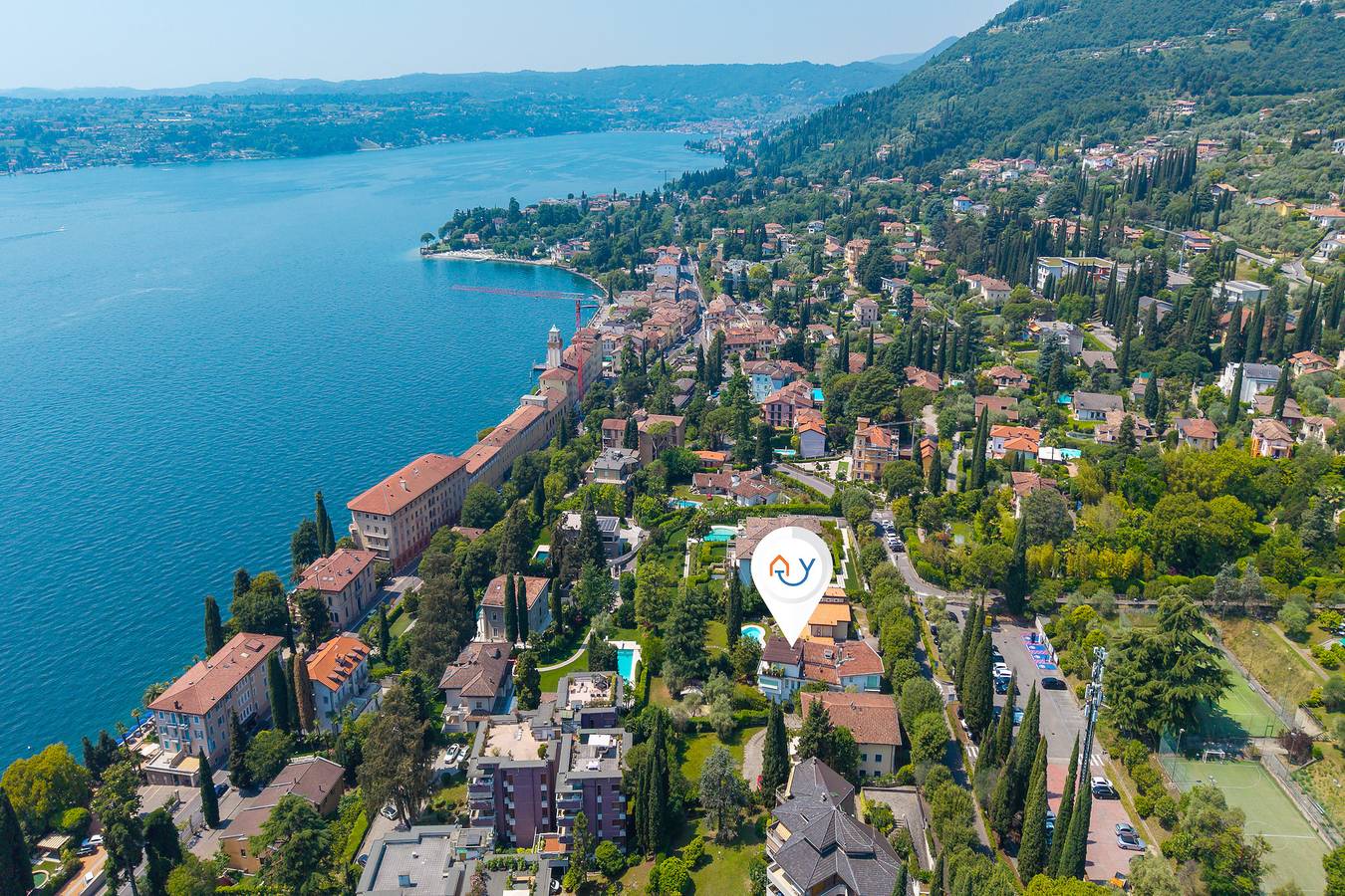 Appartement entier, Clara House - park & garden private in Gardone Riviera, Montagnes autour du lac de Garde