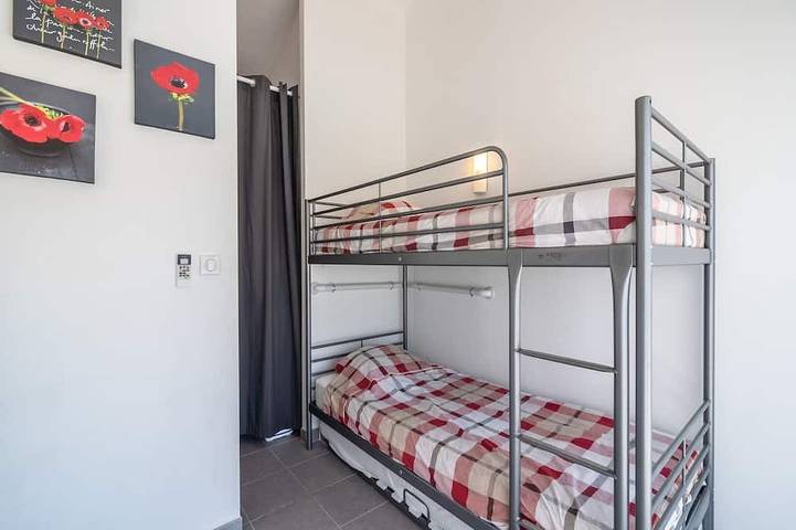 Location de vacances pour 6 personnes, avec jardin ainsi que piscine et terrasse à Roquebrun - 3