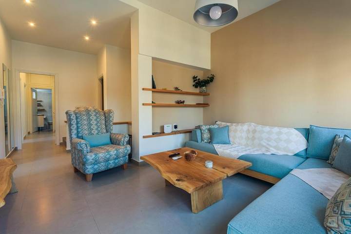 Gîte pour 6 personnes, avec Balcon ainsi que Terrasse et Vue à Calamata