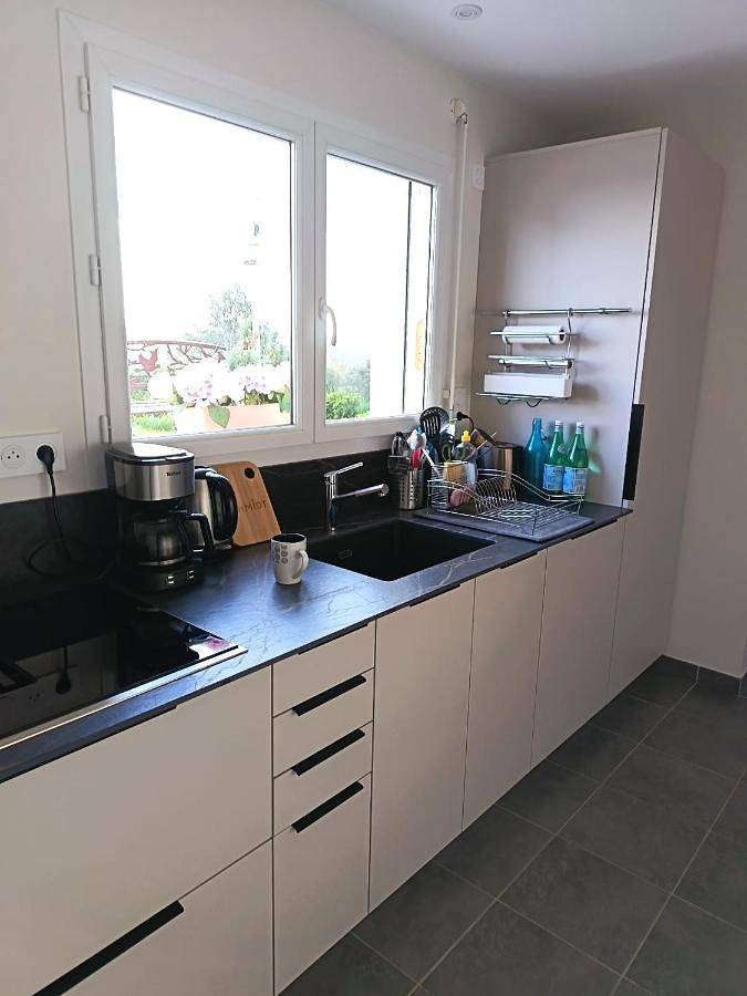 Location de vacances pour 6 personnes, avec vue et jardin dans Plage de Pen-Guen
